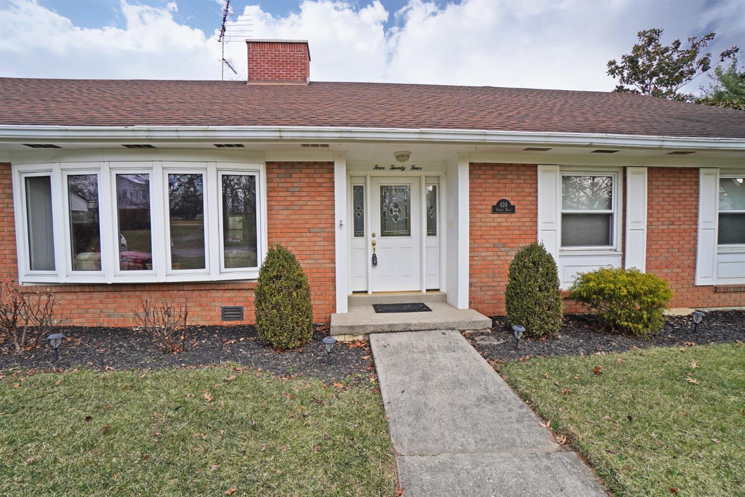 424 Riddle Road Cincinnati, OH 45231 - Photo 3 of 38 Gallery Image 3