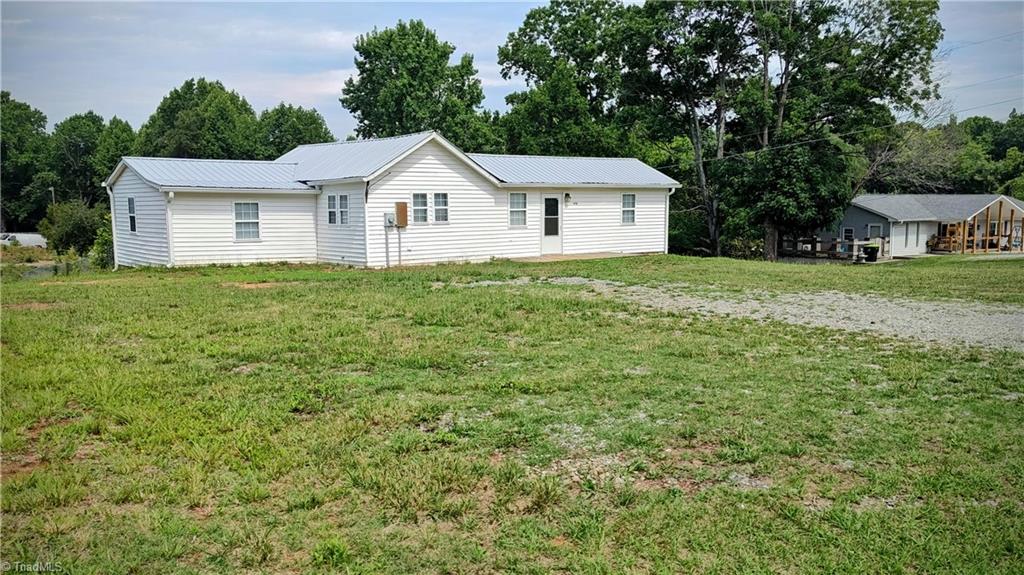 4235 Fuller Mill Road North Thomasville, NC 27360 - Photo 26 of 32 2nd Bedroom