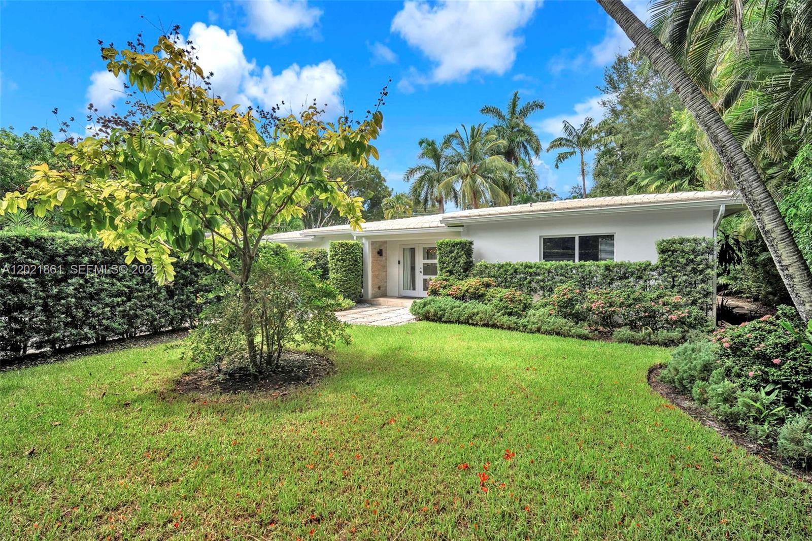 203 Ridgewood Road Coral Gables, FL 33133 - Photo 38 of 44