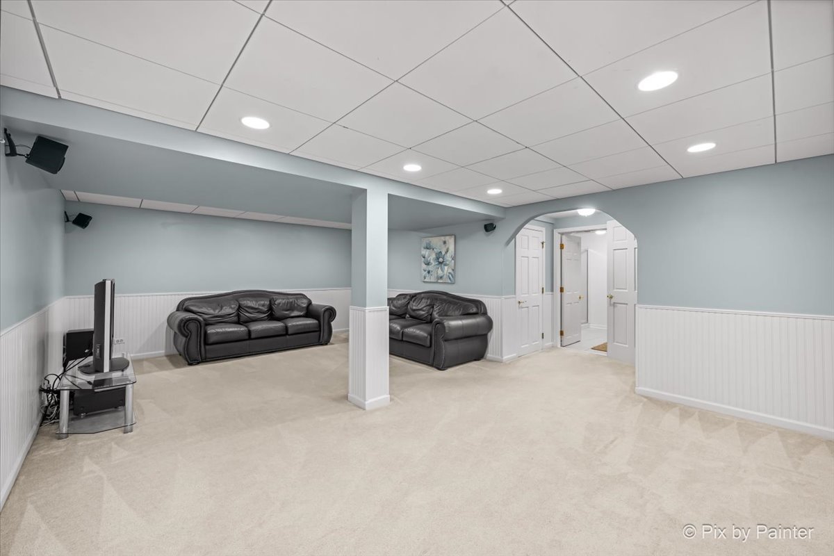 612 Rosedale Avenue Roselle, IL 60172 - Photo 42 of 71 Gallery Image 42