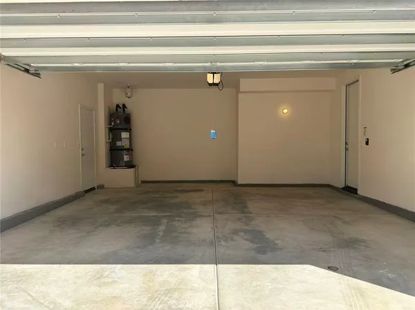 $3,500 | 16052 Montenegro Lane, Fontana, CA 92336