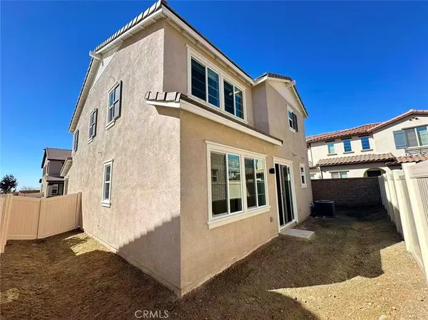 $3,500 | 16052 Montenegro Lane, Fontana, CA 92336