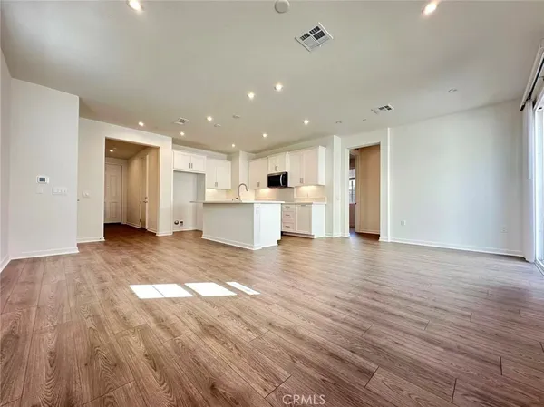 $3,500 | 16052 Montenegro Lane, Fontana, CA 92336