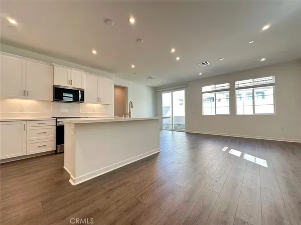 $3,500 | 16052 Montenegro Lane, Fontana, CA 92336