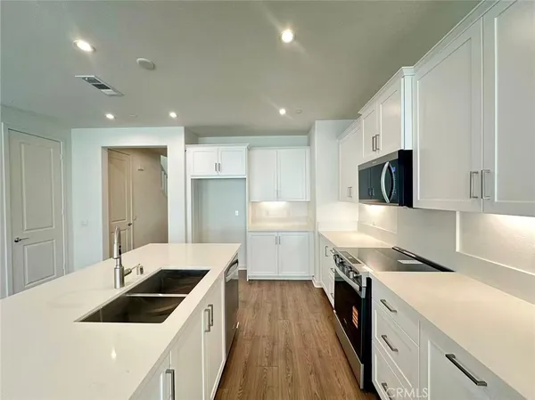 $3,500 | 16052 Montenegro Lane, Fontana, CA 92336