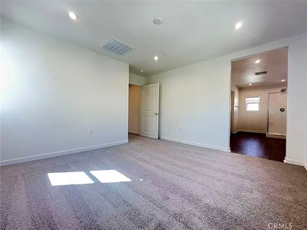 $3,500 | 16052 Montenegro Lane, Fontana, CA 92336