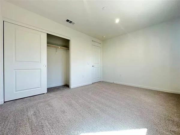 $3,500 | 16052 Montenegro Lane, Fontana, CA 92336
