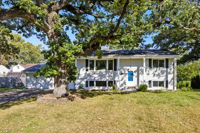 $449,000 | 16010 14th Avenue North, Plymouth, MN 55447