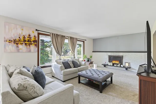 $449,000 | 16010 14th Avenue North, Plymouth, MN 55447