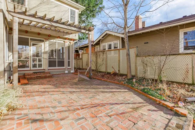 $650,000 | 1024 South Broadway Street, Leavenworth, KS 66048