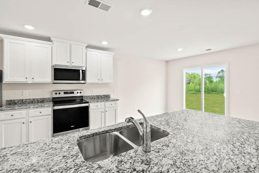 1748 Nia Road Charlotte, NC 28215 - Photo 3 of 18 Gallery Image 3