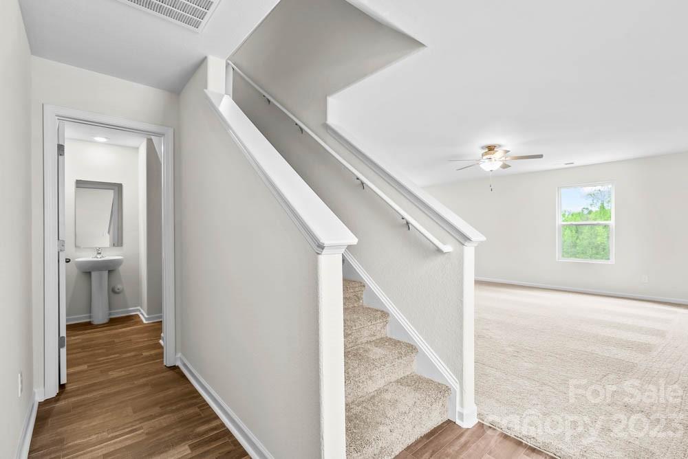 1748 Nia Road Charlotte, NC 28215 - Photo 10 of 18 Gallery Image 10