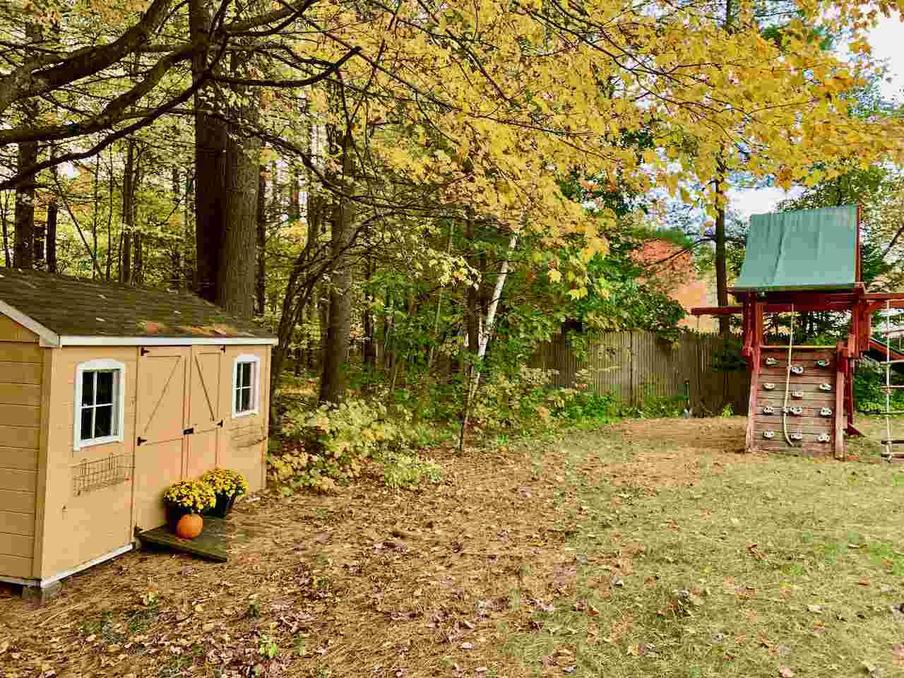 31 Rolling Ridge Road Londonderry, NH 03053 - Photo 4 of 30
