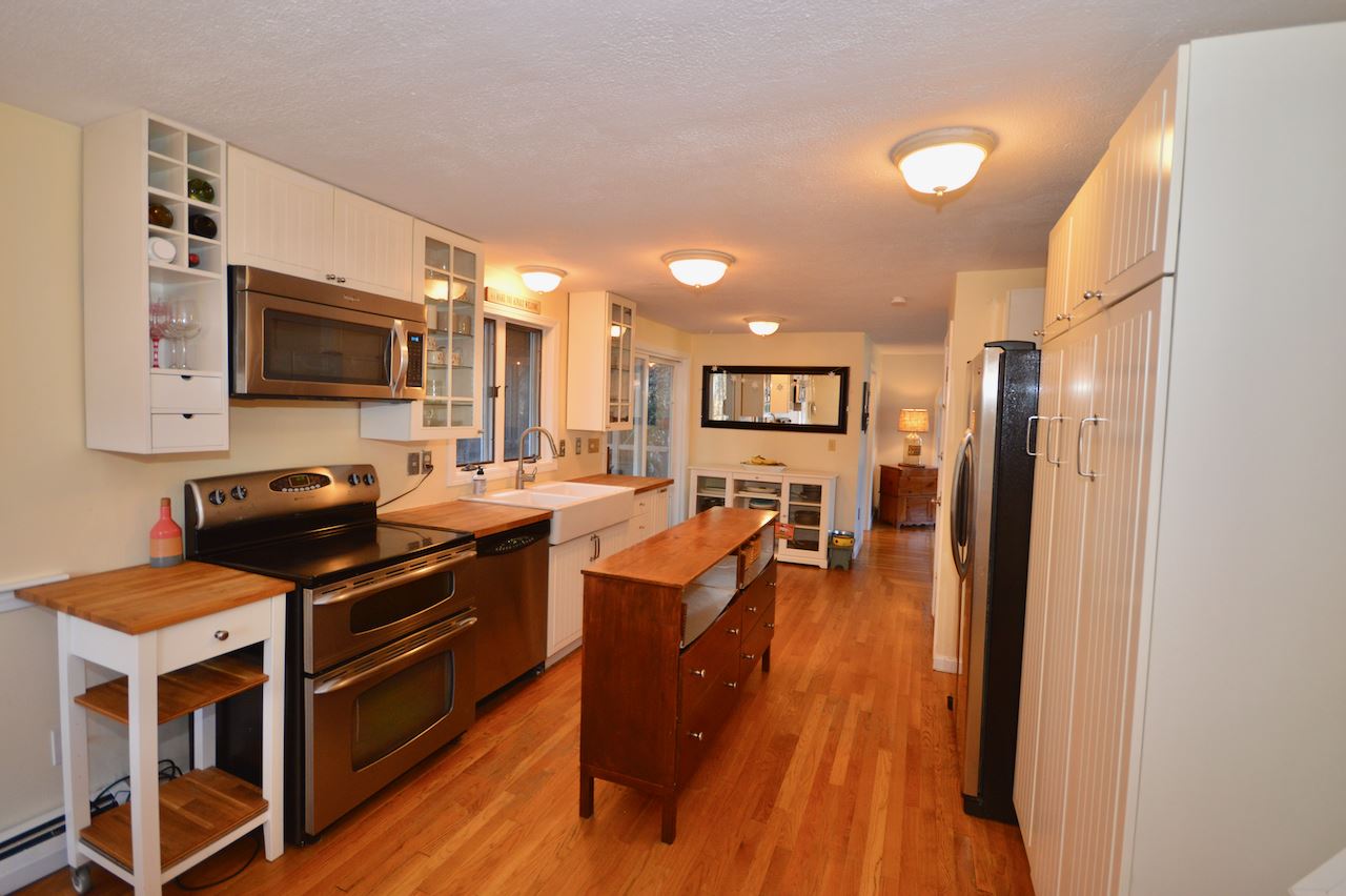 31 Rolling Ridge Road Londonderry, NH 03053 - Photo 10 of 30