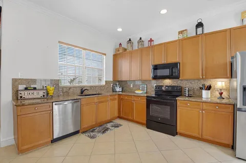 $435,000 | 616 Northwest 25th Avenue, Unit 616, Boynton Beach, FL 33426