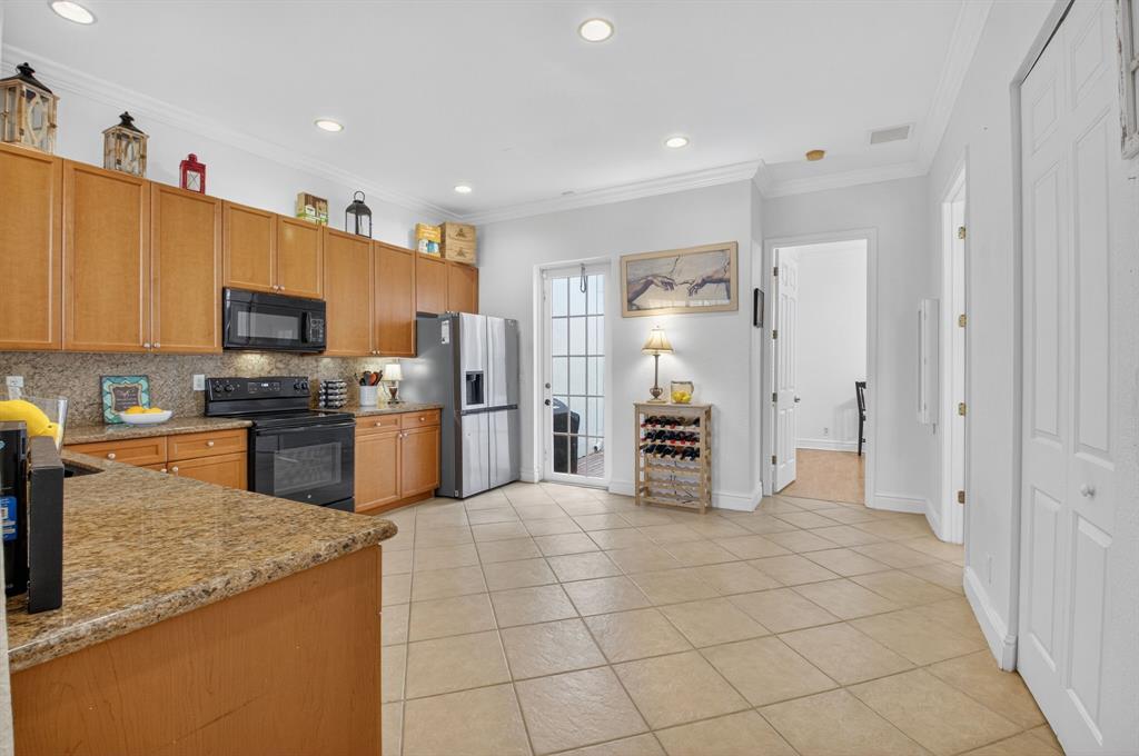 616 Northwest 25th Avenue, Unit 616 Boynton Beach, FL 33426 - Photo 9 of 41