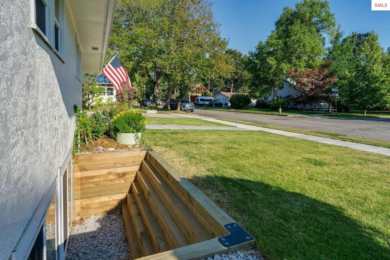 422 Antone Street Sandpoint, ID 83864 - Photo 4 of 36 Gallery Image 4