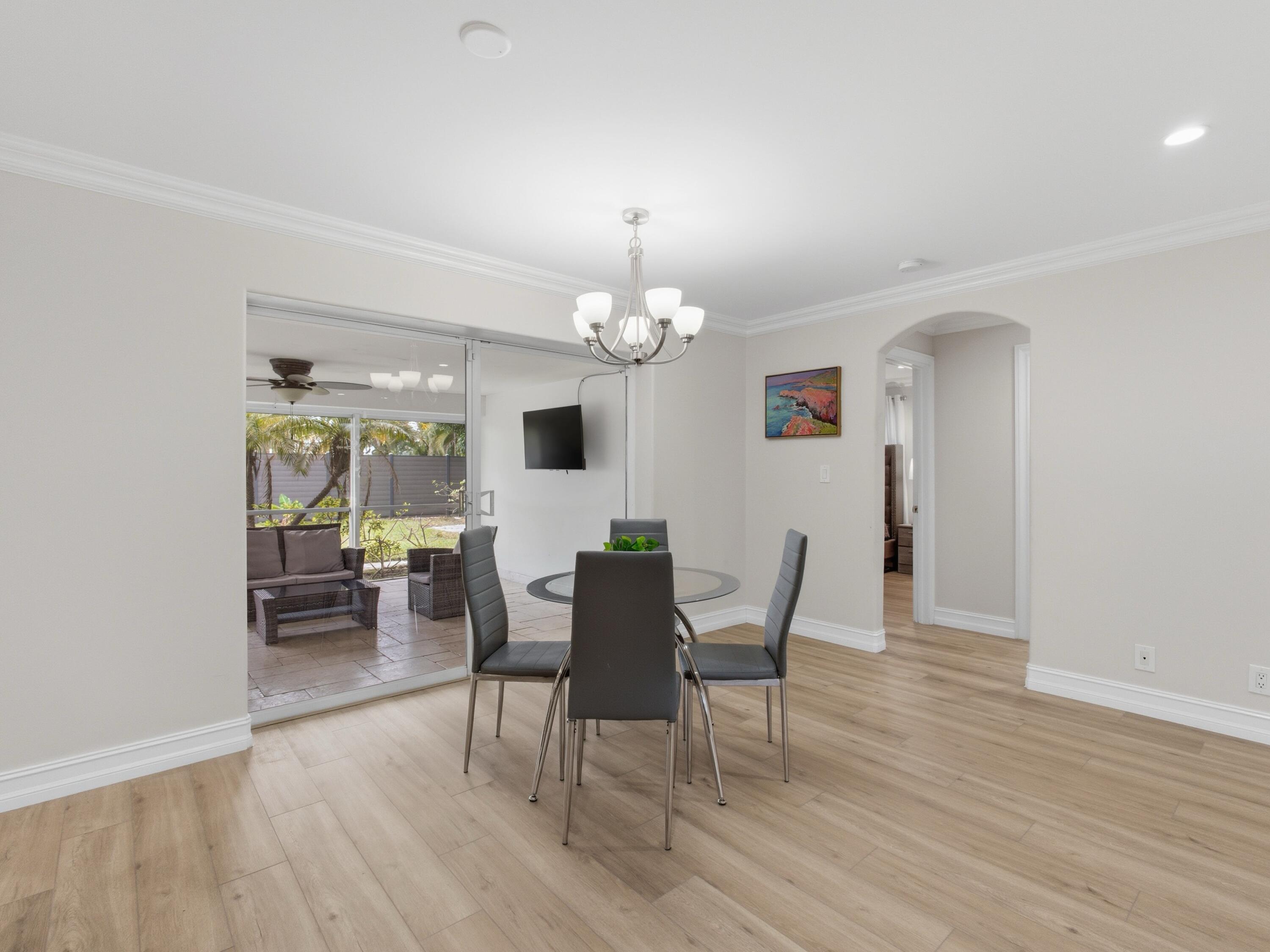 1921 Northeast 28th Court Lighthouse Point, FL 33064 - Photo 13 of 40 Dining