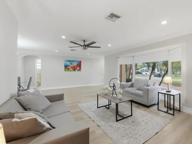 $4,500 | 1921 Northeast 28th Court, Lighthouse Point, FL 33064