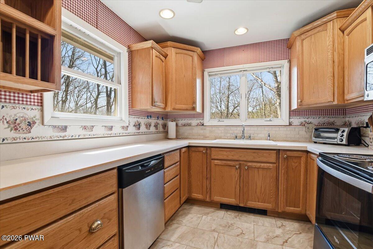 6 Ridge View Road Hawley, PA 18428 - Photo 16 of 96 Kitchen