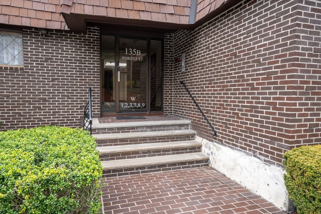 135 Forest Street, Unit W2 Saugus, MA 01906 - Photo 19 of 23 a view of entryway with a yard