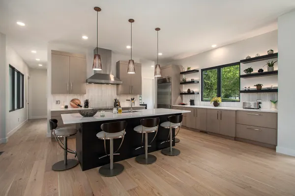 $1,575,000 | 2954 Peach Creek Court, Fennville, MI 49408
