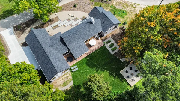 $1,575,000 | 2954 Peach Creek Court, Fennville, MI 49408
