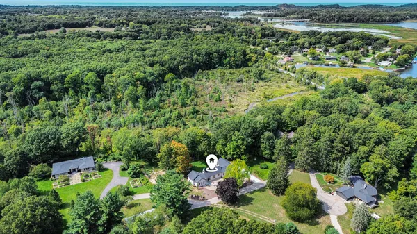 $1,575,000 | 2954 Peach Creek Court, Fennville, MI 49408