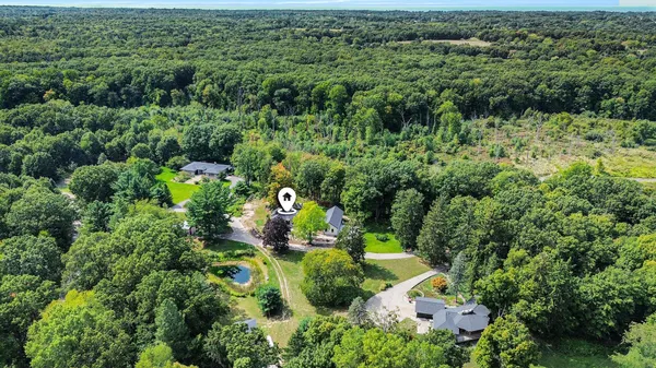 $1,575,000 | 2954 Peach Creek Court, Fennville, MI 49408