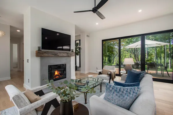 $1,575,000 | 2954 Peach Creek Court, Fennville, MI 49408
