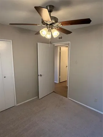 $2,150 | 829 Pinoak Drive, Grand Prairie, TX 75052