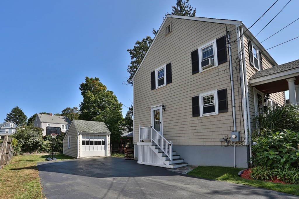 11 Windsor Road Stoneham, MA 02180 - Photo 29 of 30 Gallery Image 29
