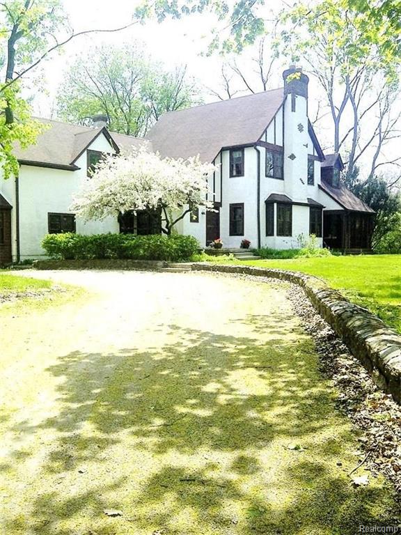 4805 Charing Cross Road Bloomfield Hills, MI 48304 - Photo 1 of 33 Gallery Image 1