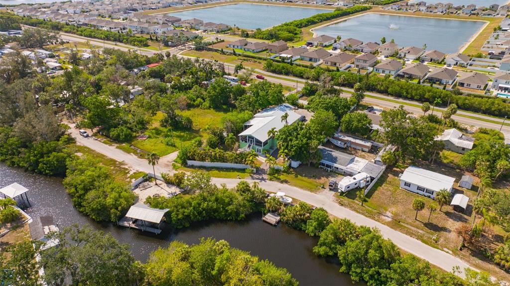 826 West Shell Point Road Ruskin, FL 33570 - Photo 28 of 32