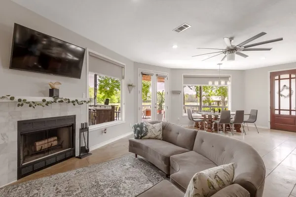 $665,000 | 7 Lakeside, Trinity, TX 75862