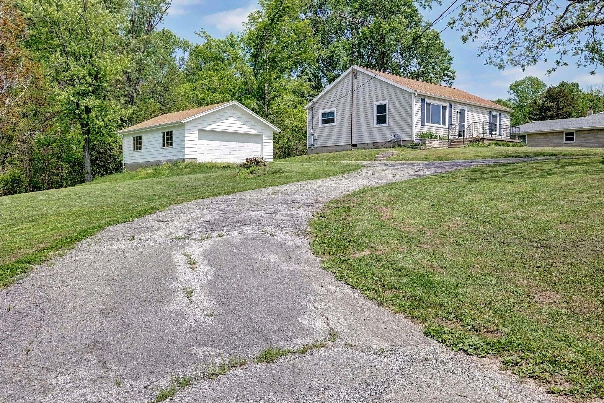1447 East Oolitic Road Bedford, IN 47421 - Photo 4 of 35 Gallery Image 4