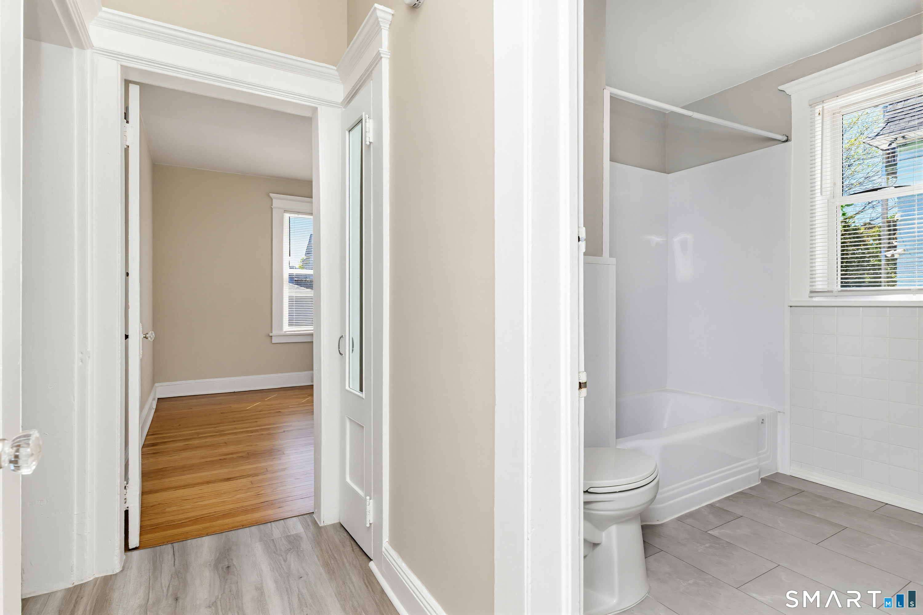 885 Grand Street Bridgeport, CT 06604 - Photo 12 of 40