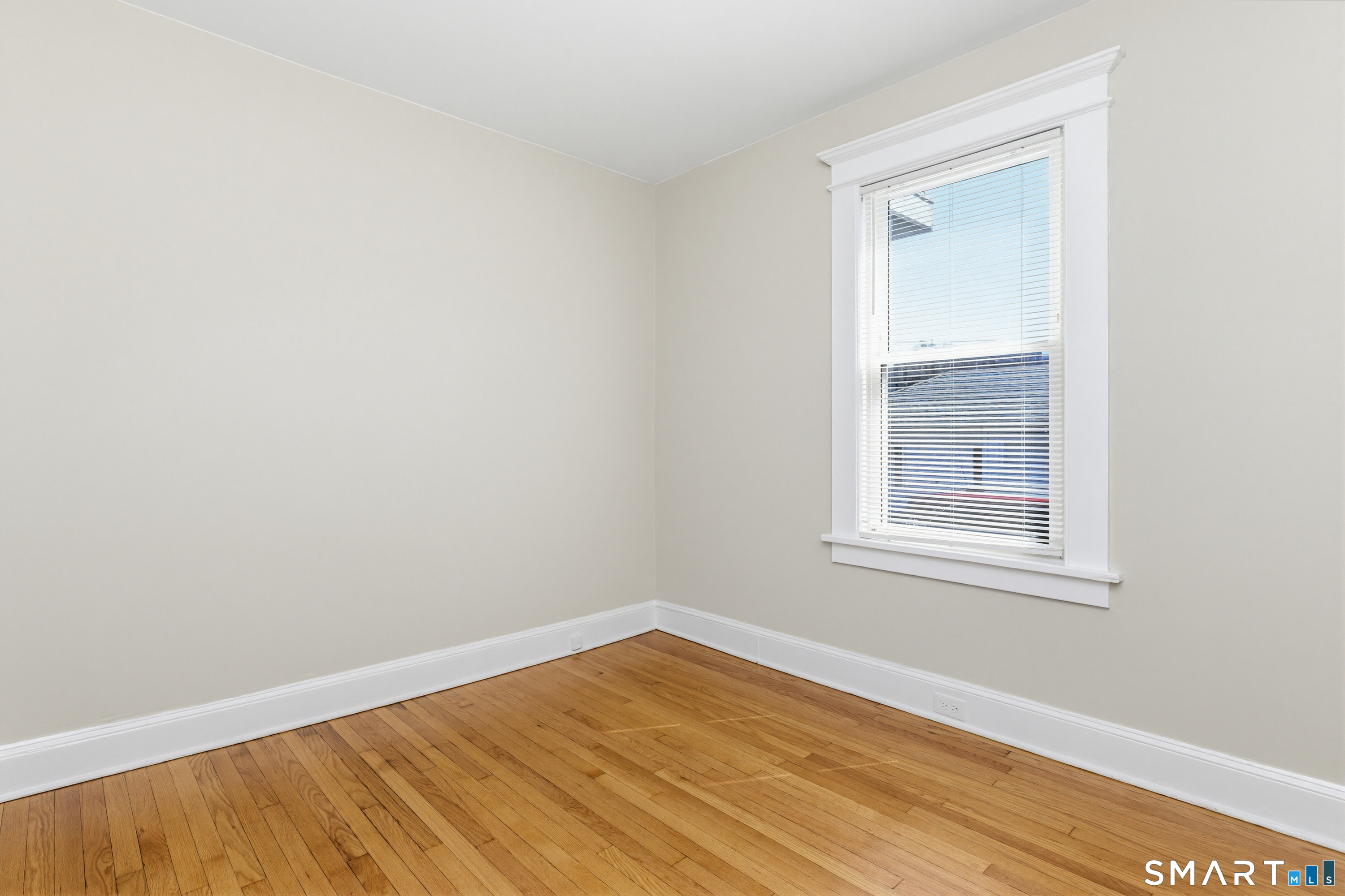 885 Grand Street Bridgeport, CT 06604 - Photo 18 of 40