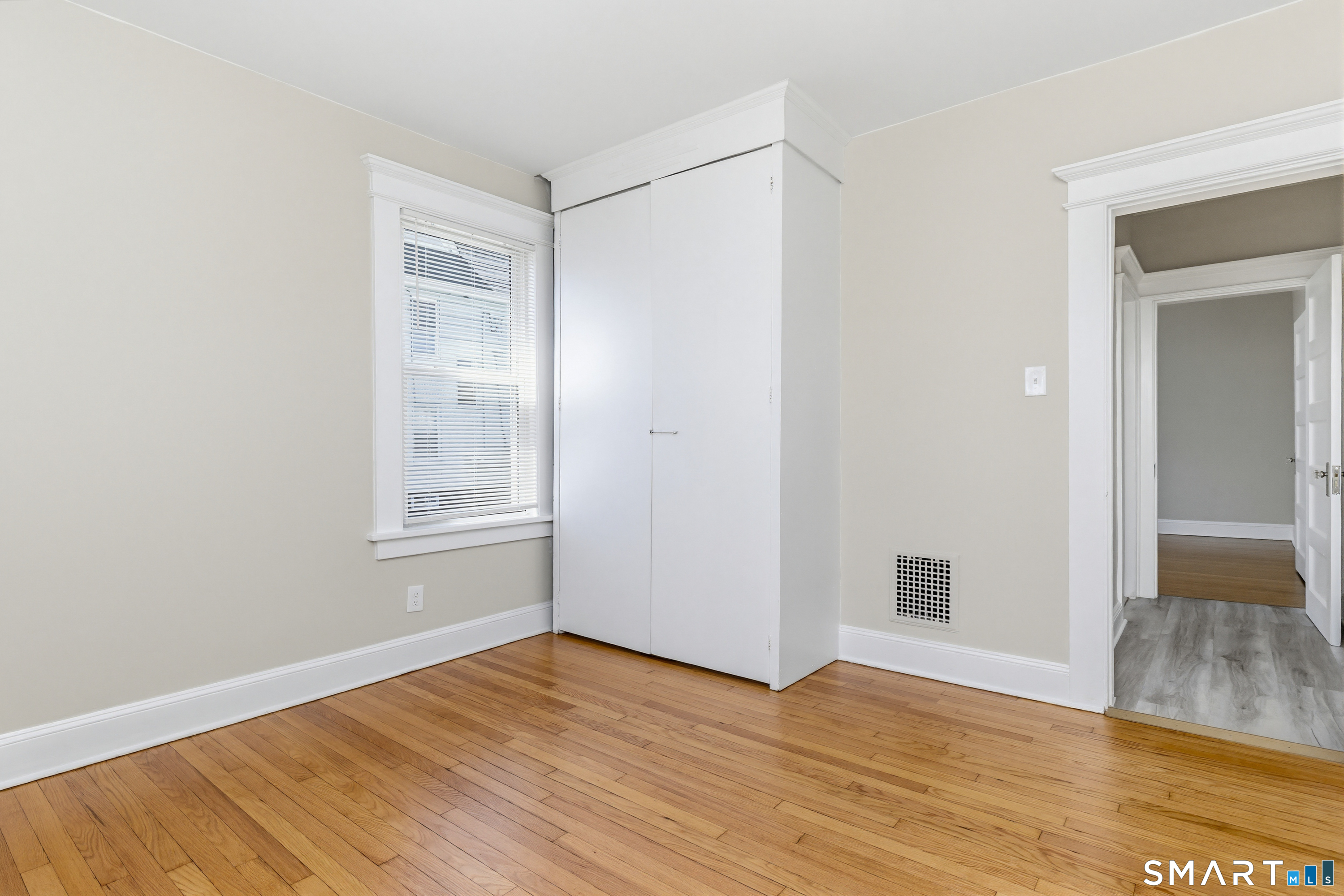 885 Grand Street Bridgeport, CT 06604 - Photo 19 of 40