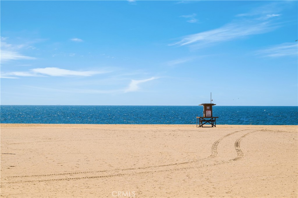 1228 West Oceanfront Newport Beach, CA 92661 - Photo 31 of 32 a view of sky
