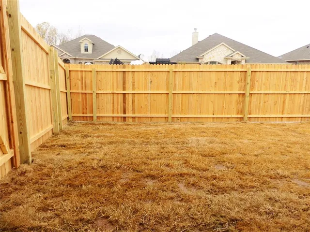 $1,975 | 309 Jennie Marie Circle, Ferris, TX 75125