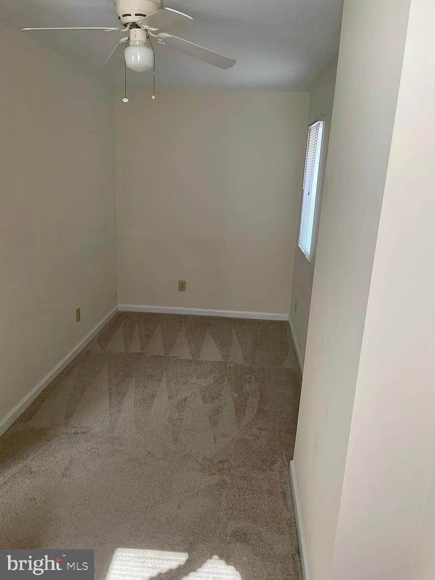 621 North 35th Street Philadelphia, PA 19104 - Photo 7 of 10 an empty room with a fan