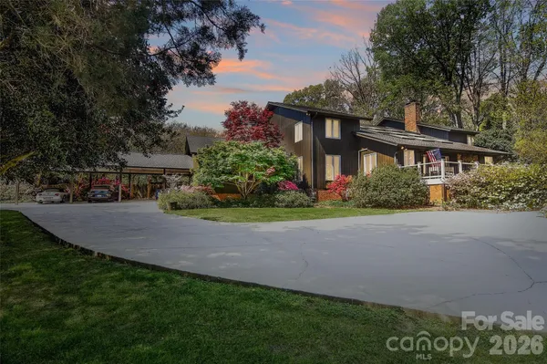 $945,000 | 3329 Rusty Court, Charlotte, NC 28227
