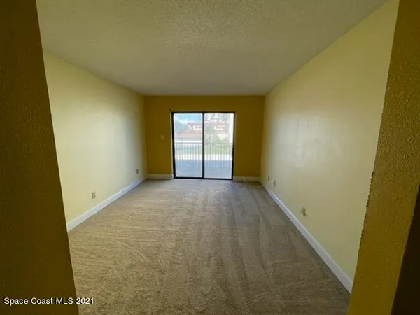 $2,000 | 383 North Atlantic Avenue, Unit 202, Cocoa Beach, FL 32931