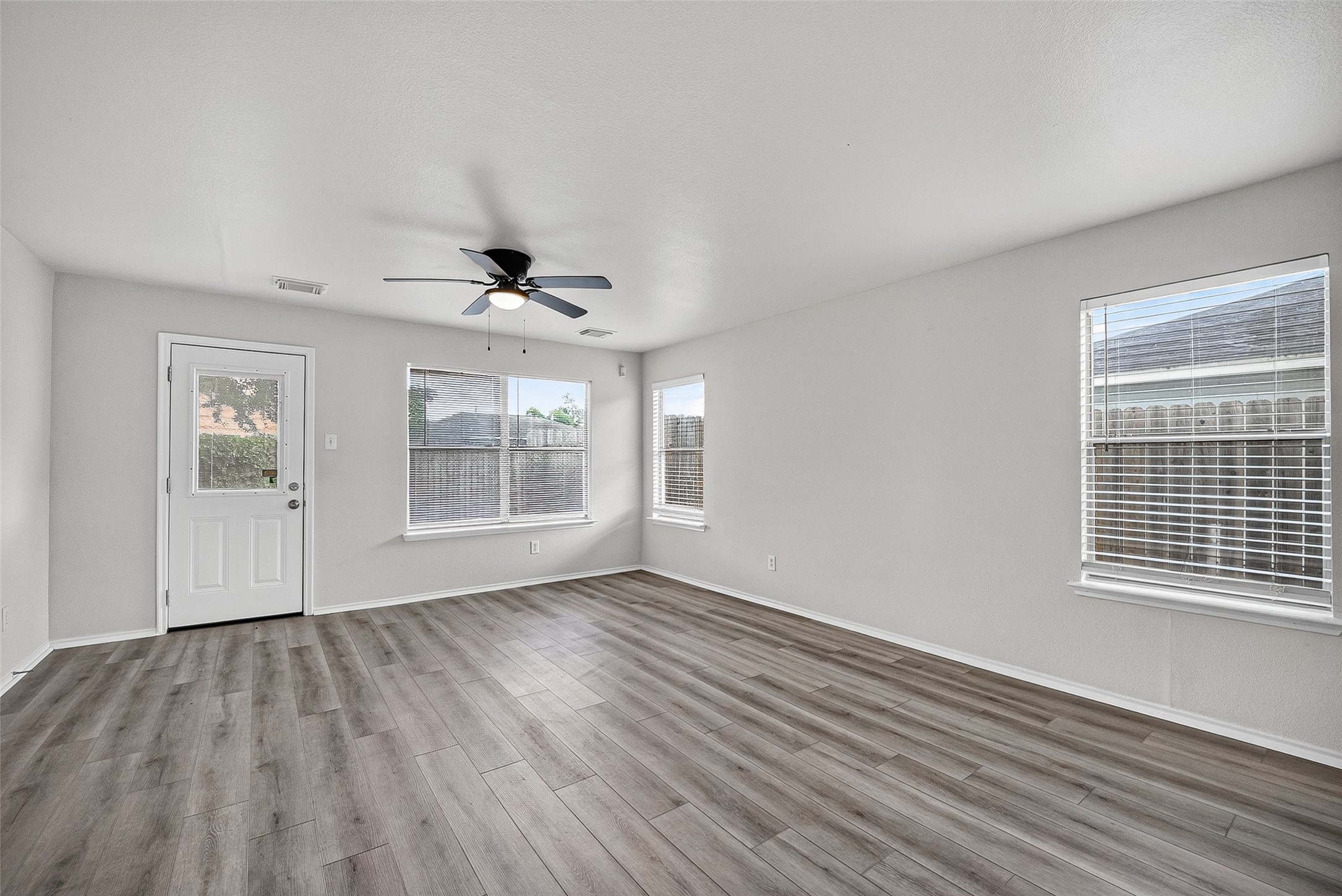 4119 Carmel Ridge Way Pasadena, TX 77503 - Photo 16 of 31