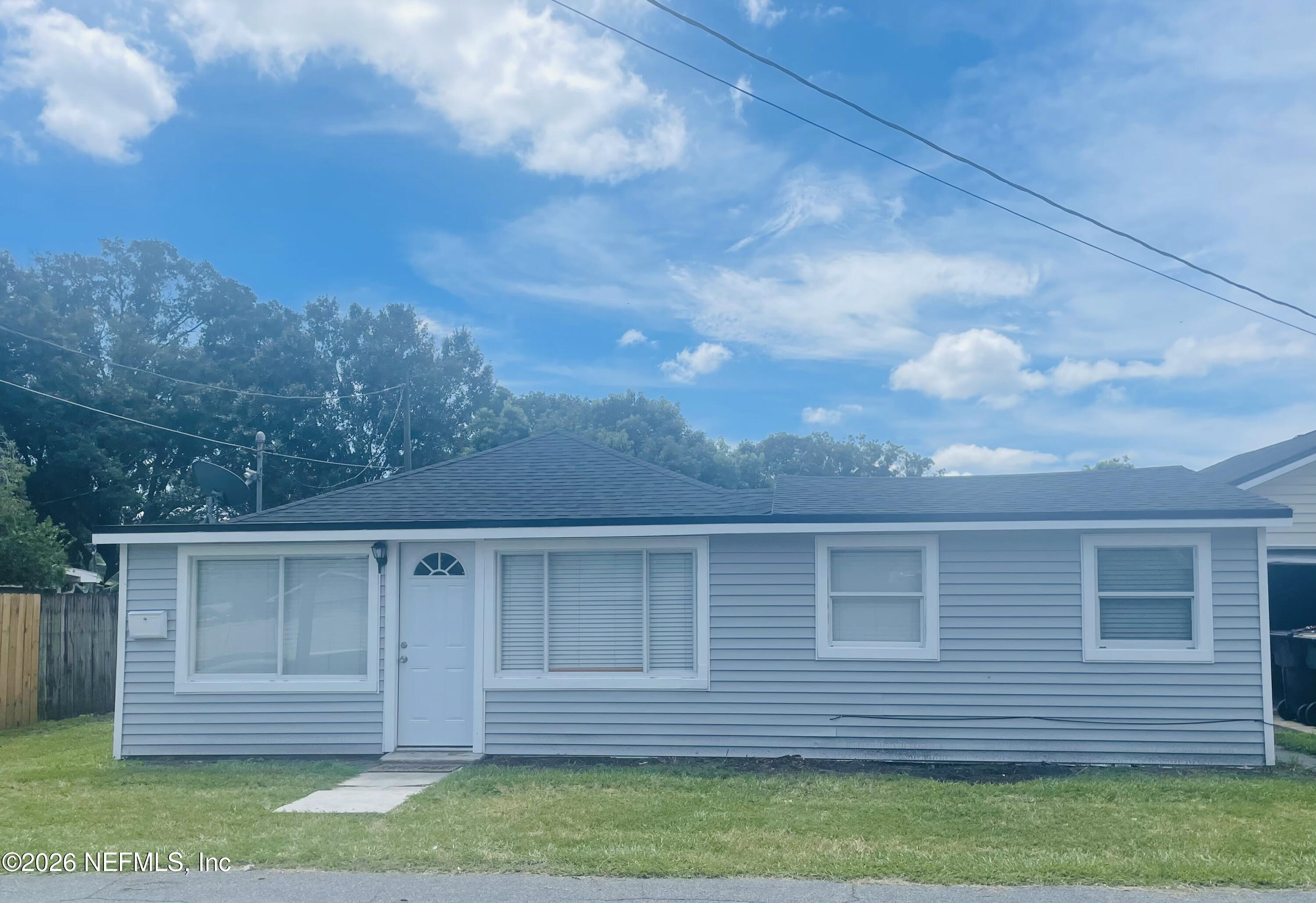 a view front of house with yard