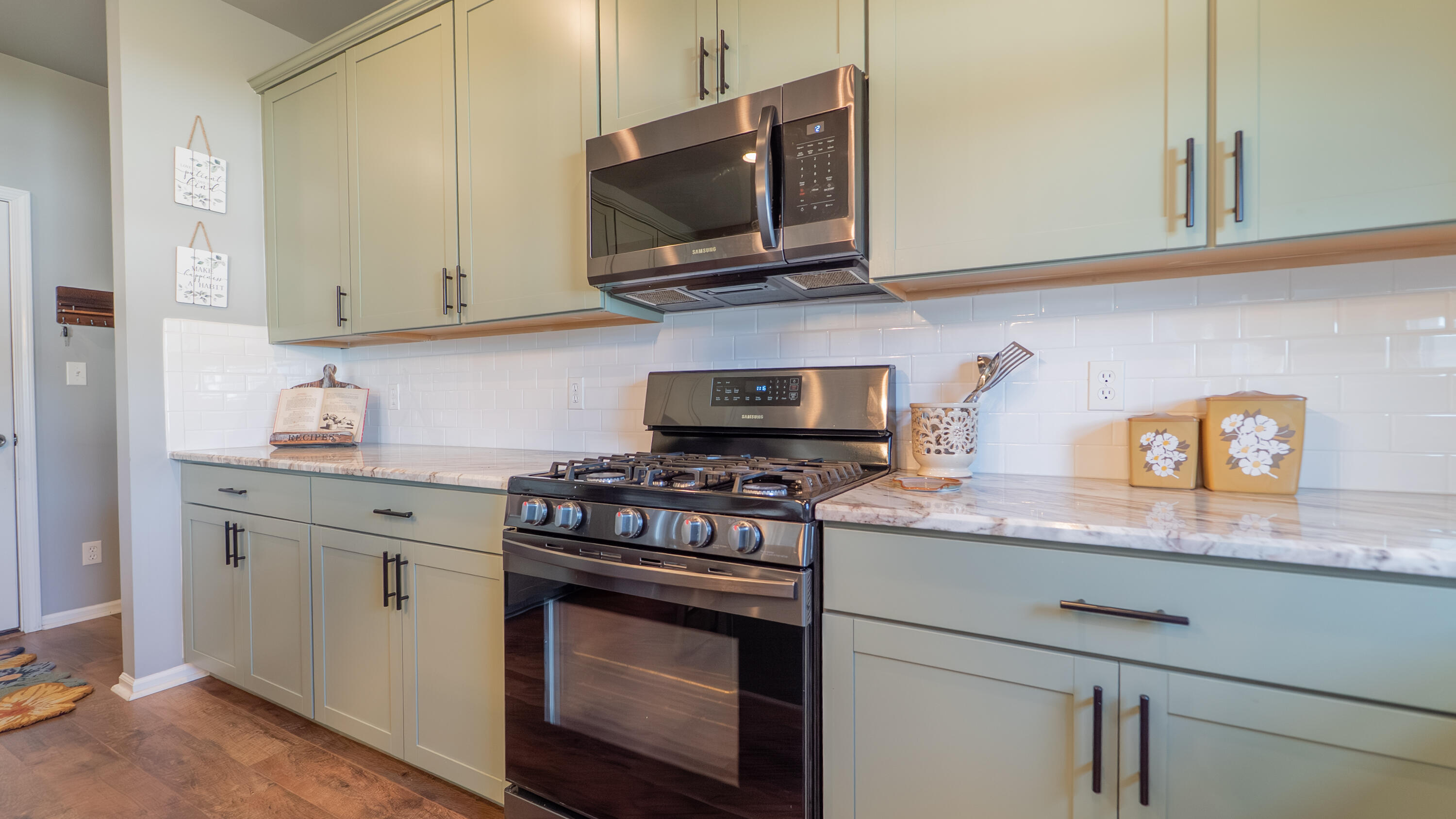 8777 Burr Rdg Circle Crown Point, IN 46307 - Photo 5 of 35 3000x1687