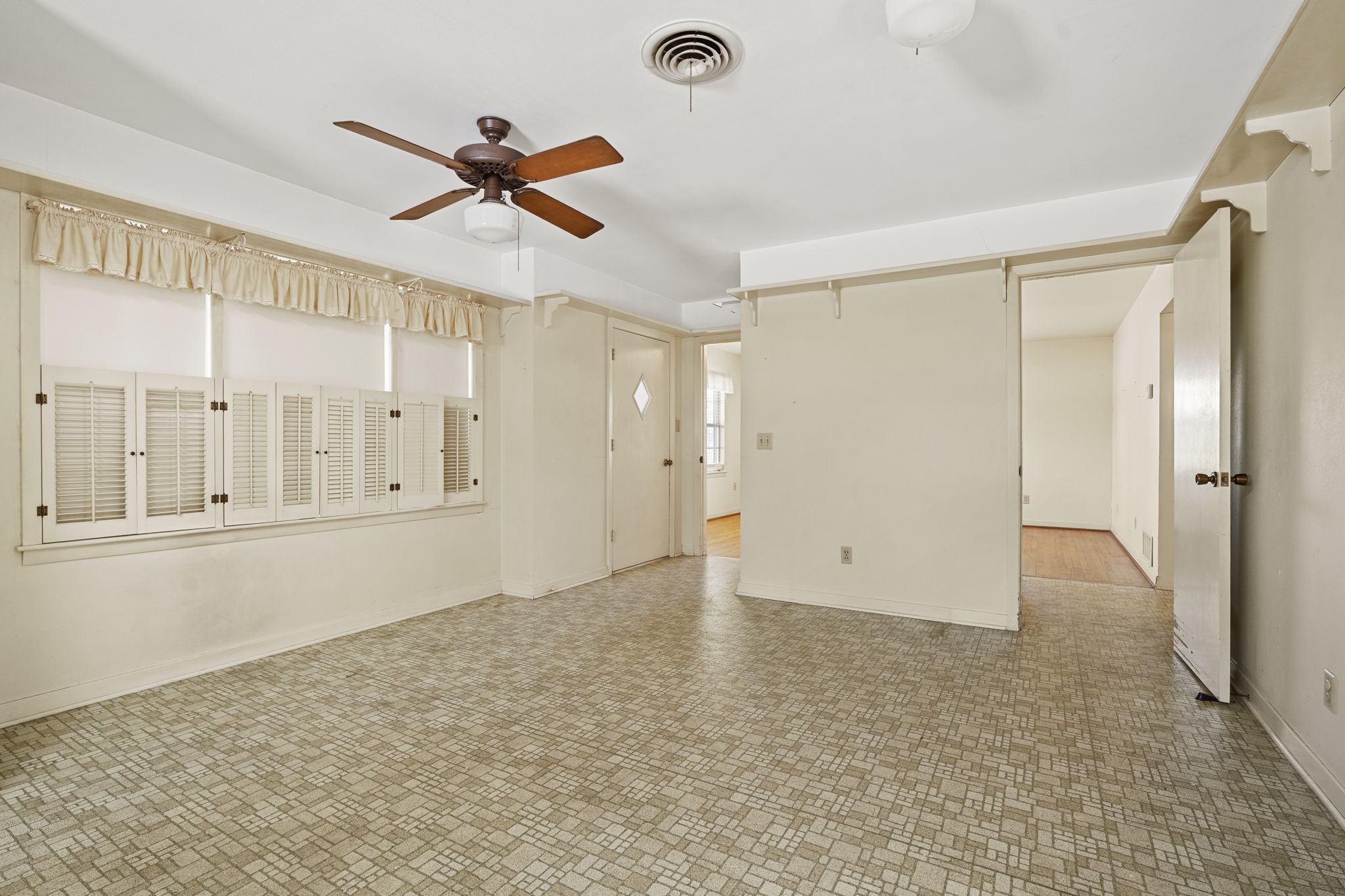 5418 Bryan Road Rosenberg, TX 77469 - Photo 20 of 49 wooden floor in an empty room with a window