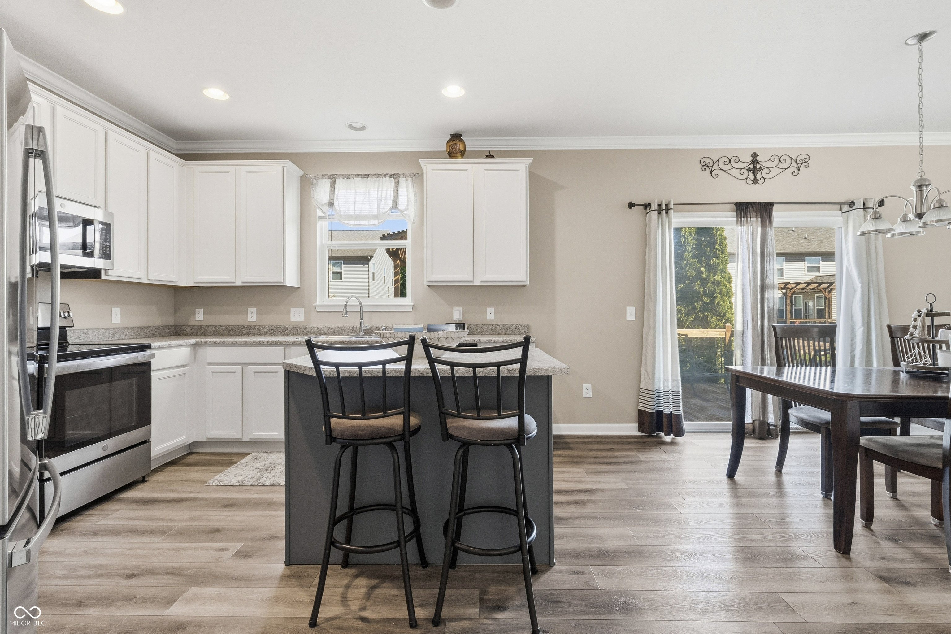 11852 Wynsom Court Fishers, IN 46038 - Photo 8 of 31