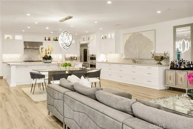 $6,590,000 | 10 Ocean Place, Seal Beach, CA 90740